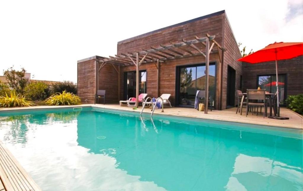 VILLA CHACOU - Piscine chauffee - Housity