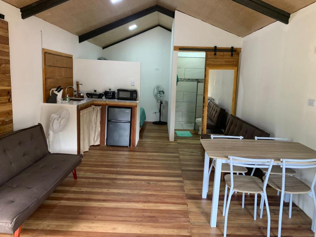 Kuchyň nebo kuchyňský kout v ubytování Cabañas del Bosque