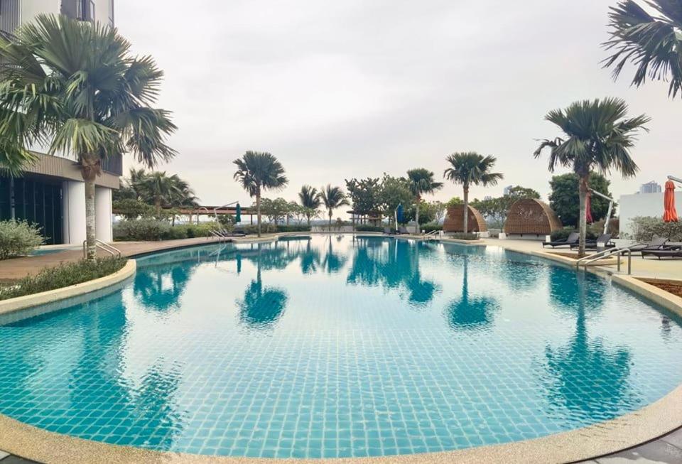 Almas Suites Ruang Galaksi Netflix oleh STAY - Apartment Mit 1 Schlafzimmer