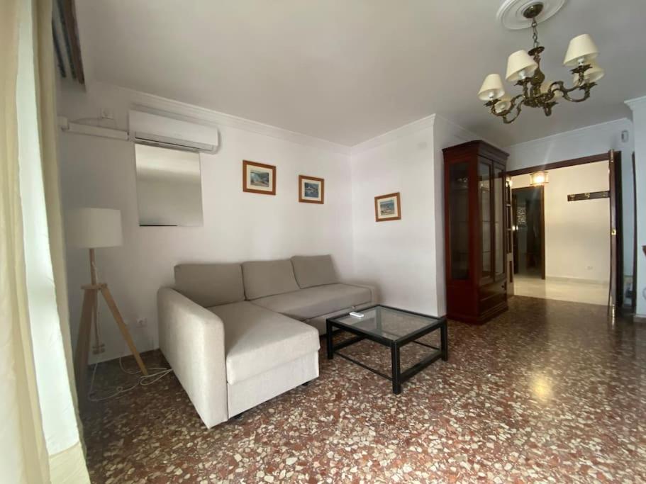 Booking.com: Apartamento funcional piso 4 dormitorios frente ...