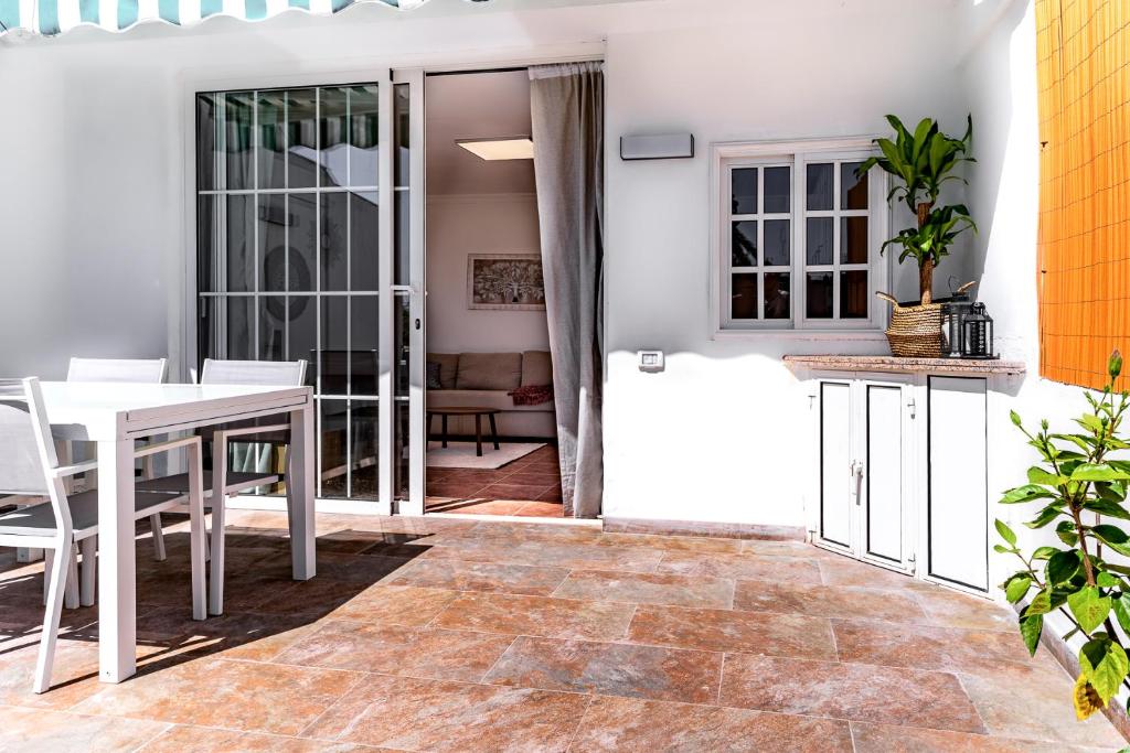 Zdjęcie z galerii obiektu VILLA ANITA - HELIOPOLIS w mieście San Agustin