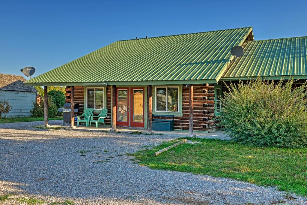 Cozy Teton Valley Escape Pet Friendly with a Fee!, 드릭스 – 2024 신규 특가 Cozy Teton Valley Escape Pet Friendly with a Fee!... 
