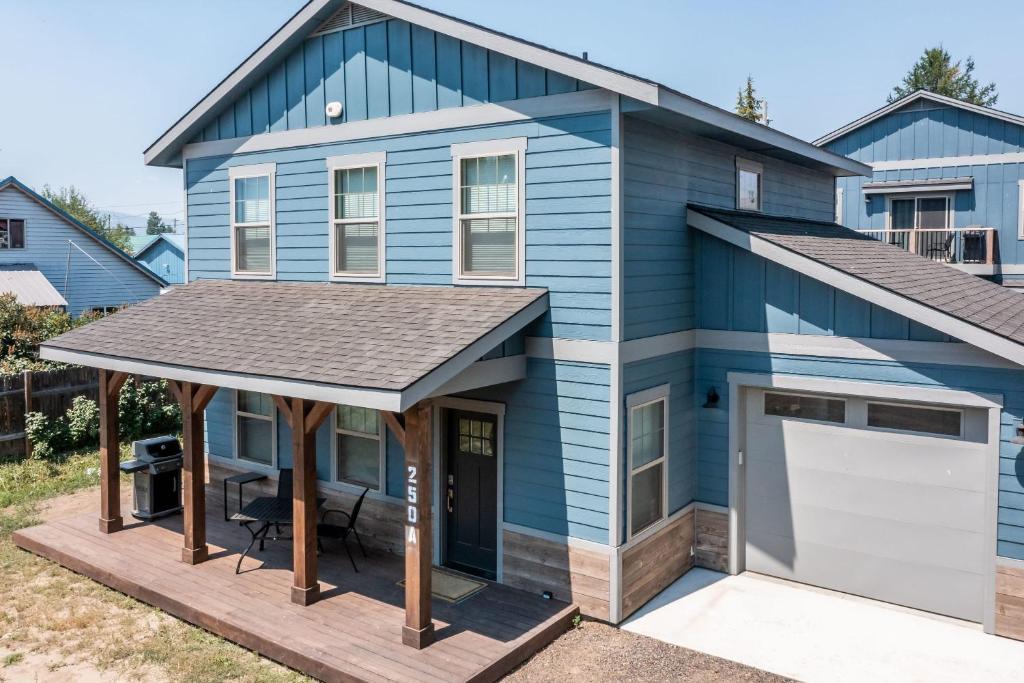 Tamarack Trails Chalet, Donnelly (updated prices 2024)