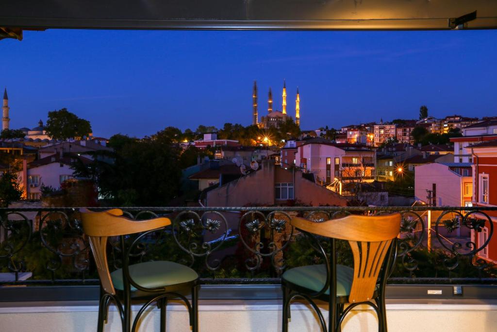 A balcony or terrace at MAÇA OTEL