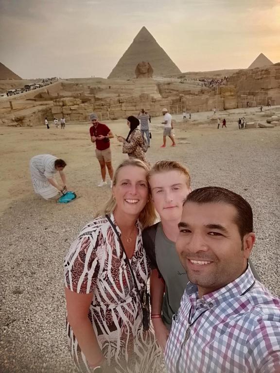 Tetamu yang menginap di Rihana pyramids hotel