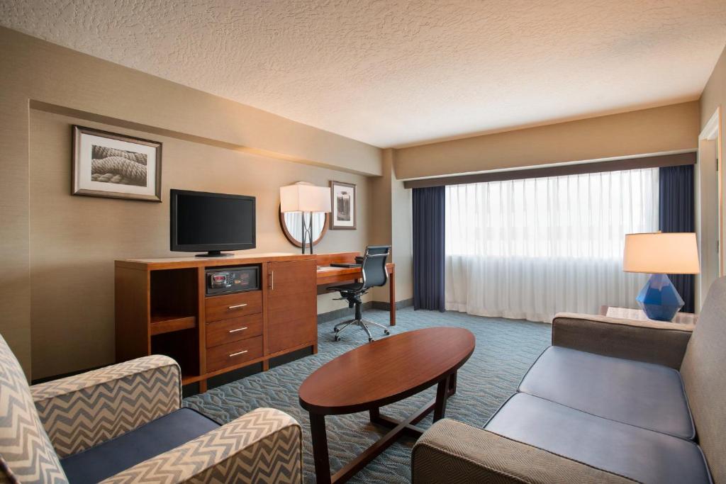 Crowne Plaza Hotel Los Angeles Harbor, an IHG Hotel - 