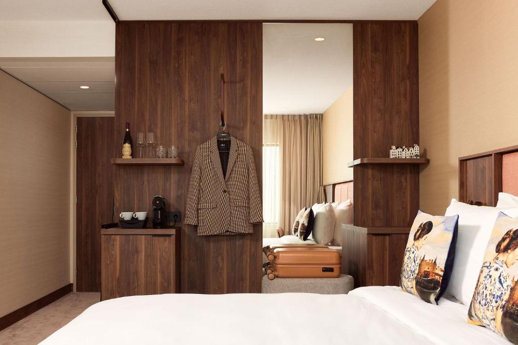 Postel nebo postele na pokoji v ubytování Van der Valk Hotel Delft A4
