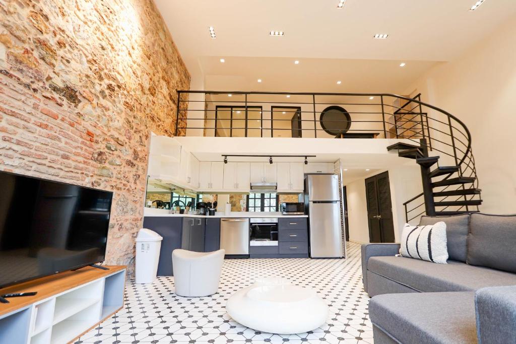 Casa Lefevre 1C - Apartamento de 2 Pisos, 2Hab con balcón en Casco - Housity