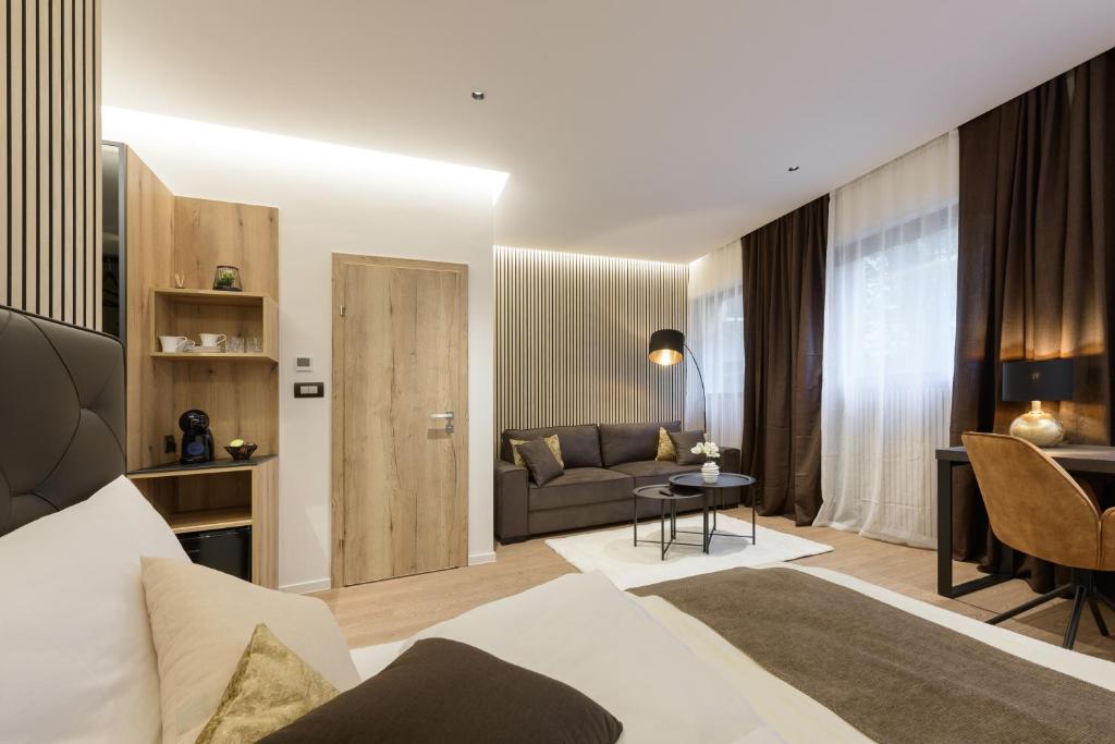 ROYAL SUITE, Ljubljana - Resim 12