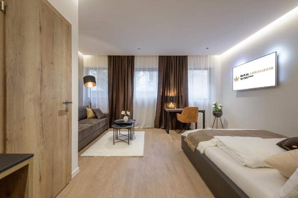 ROYAL SUITE, Ljubljana - Resim 11