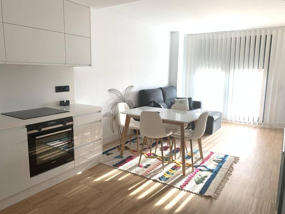 Fotografie z fotogalerie ubytování Apartamento nuevo en playa Sanxenxo, con garaje v destinaci Sanxenxo