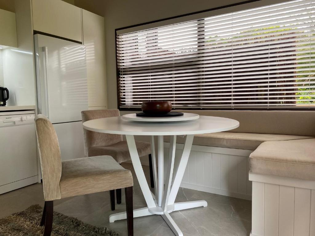 Kuchyň nebo kuchyňský kout v ubytování Beluga - Self contained accomodation Kerikeri