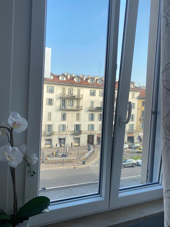 Widok na miasto Mediolan z tego apartamentu