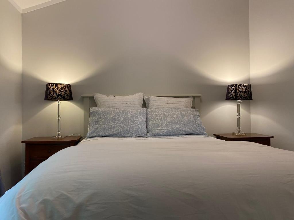 Postel nebo postele na pokoji v ubytování Beluga - Self contained accomodation Kerikeri