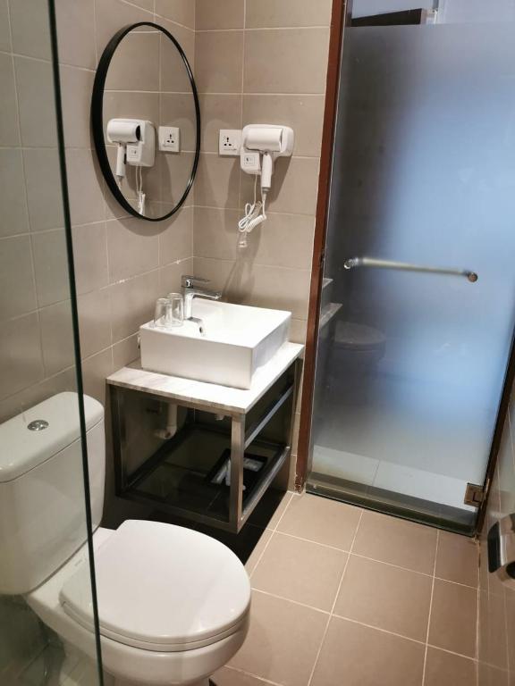 Koupelna v ubytování OCEAN HOTEL