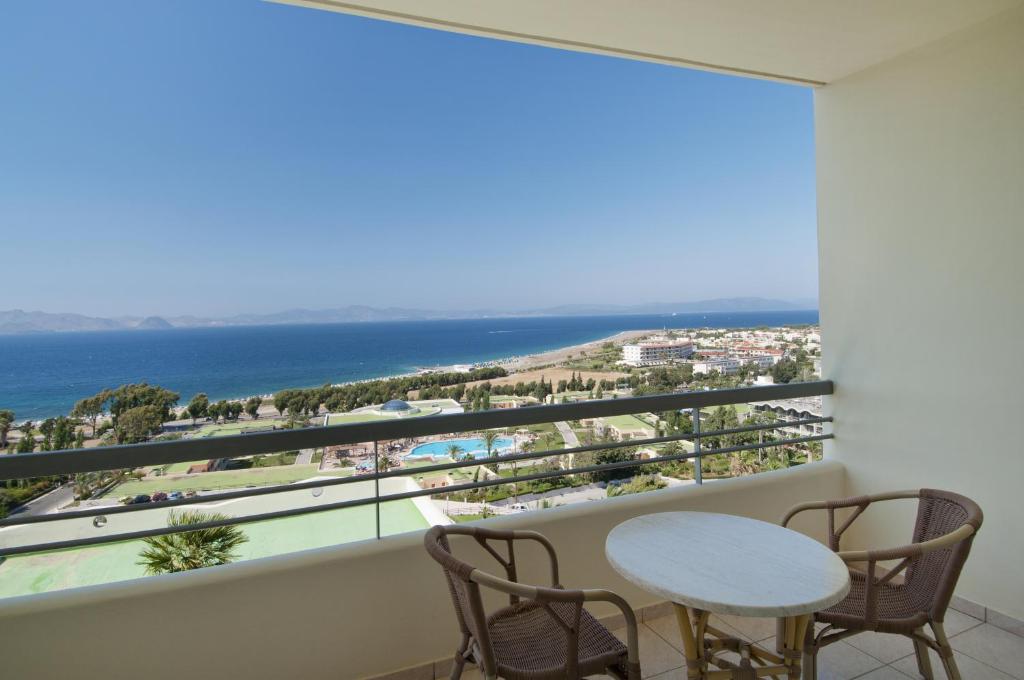 Kipriotis Panorama Hotel & Suites - 