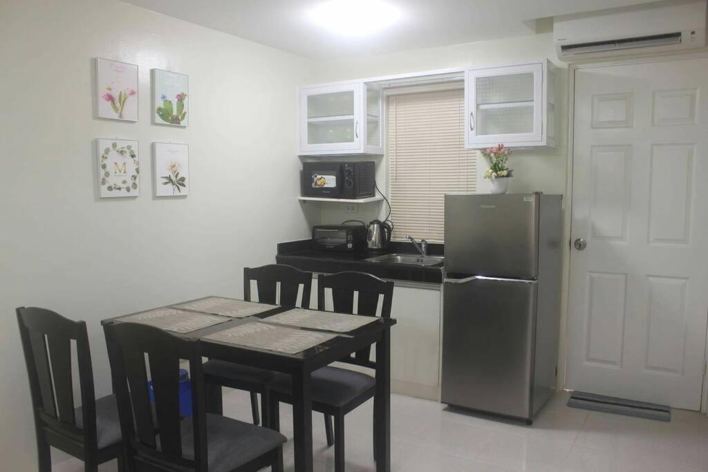 Kuchyň nebo kuchyňský kout v ubytování Pontefino Prime Townhouse 4BR with Wifi & Pool