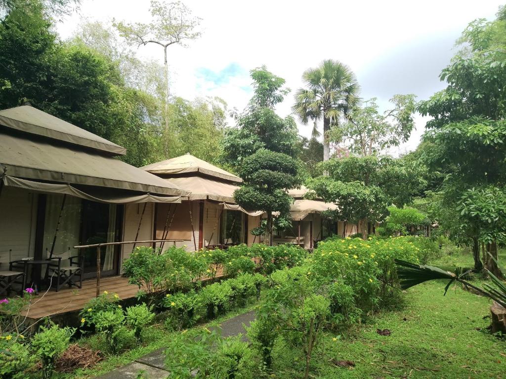 Zahrada ubytování Jawa Jiwa G-Land Resort