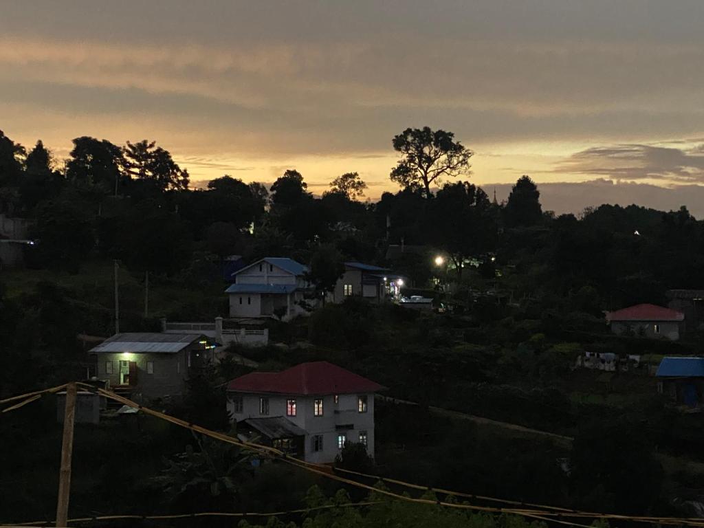 Foto sihtkohas Kalaw asuva majutusasutuse Hinode Hotel ဟိနောဒေ့ဟိုတယ် galeriist