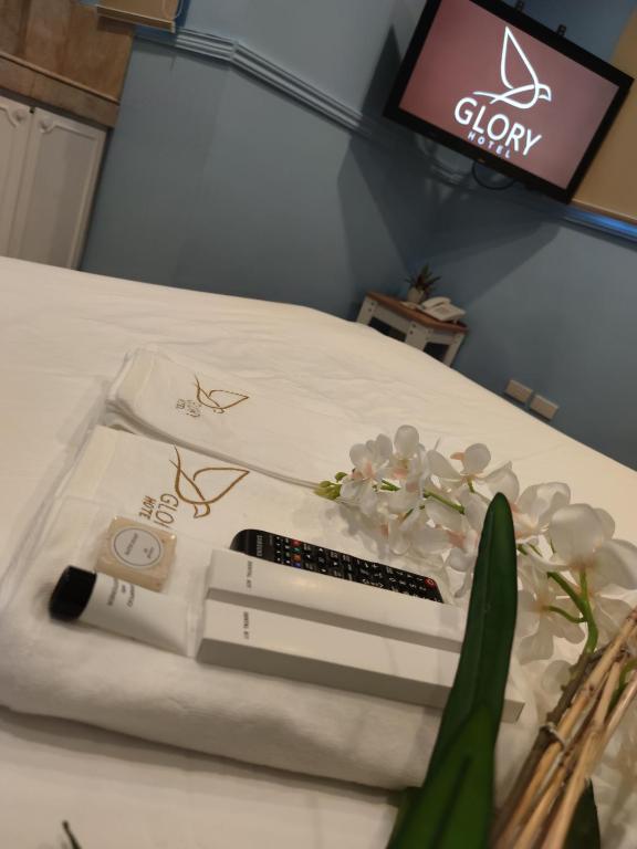 TV a/nebo společenská místnost v ubytování Glory Hotel Cubao