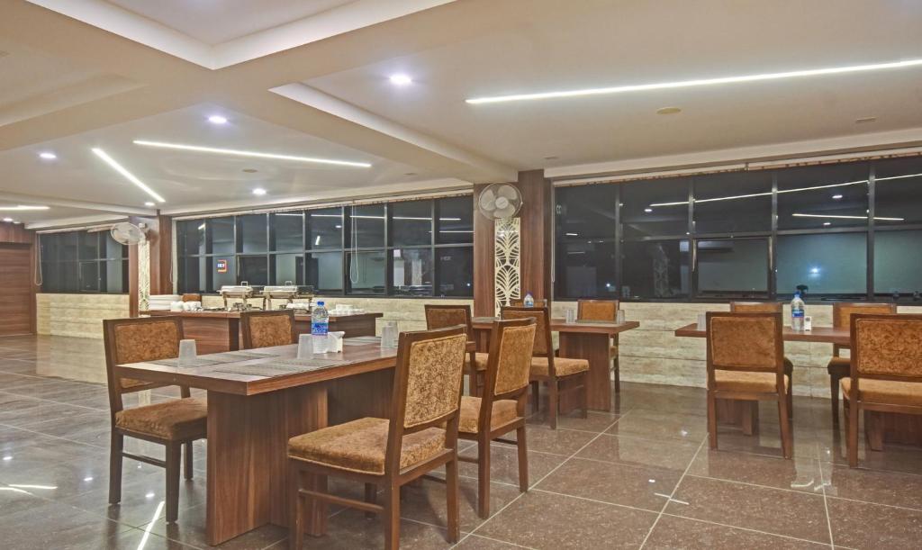 Posezení v ubytování Hotel Luxura, Ahmedabad