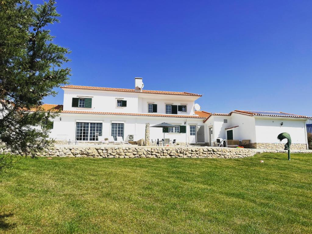 Villa Casa Branca - with Private Pool & Big Garden - Villa With Private Pool