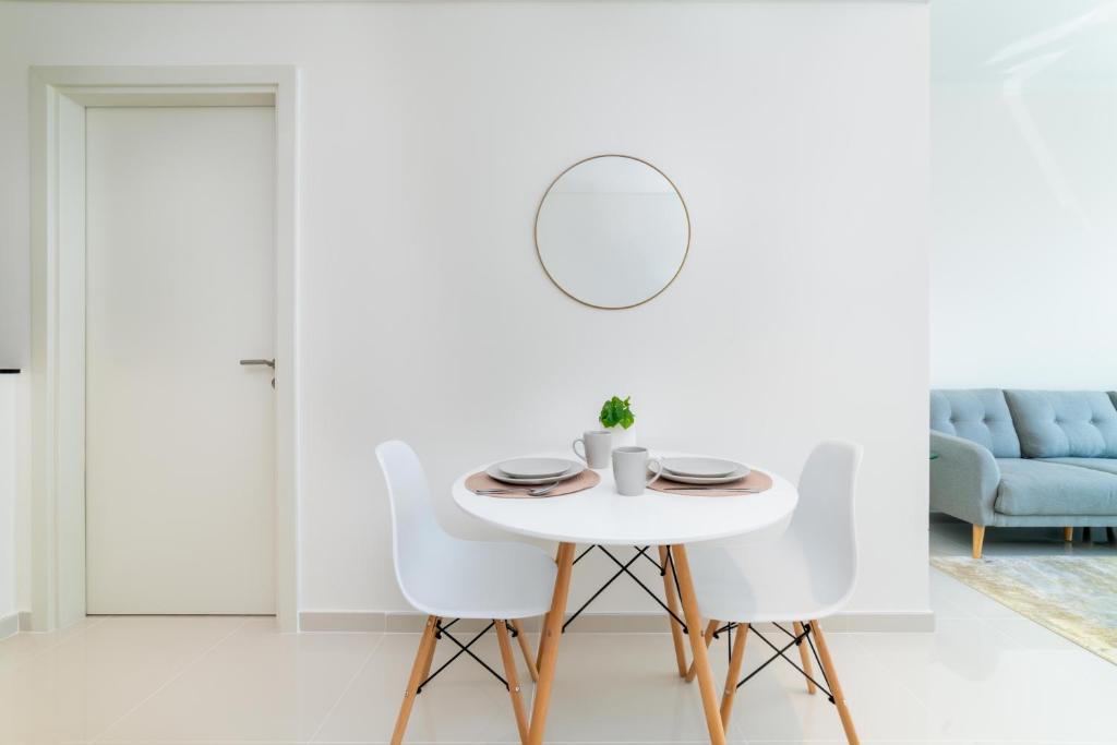 Fotografie z fotogalerie ubytování Immaculate 1BR apartment at Carson C v Dubaji