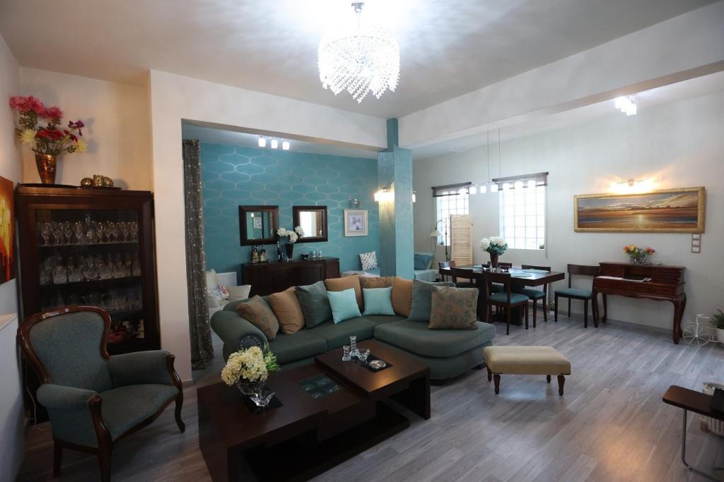 Posezení v ubytování Vacation house with stunning view - Vari Syros