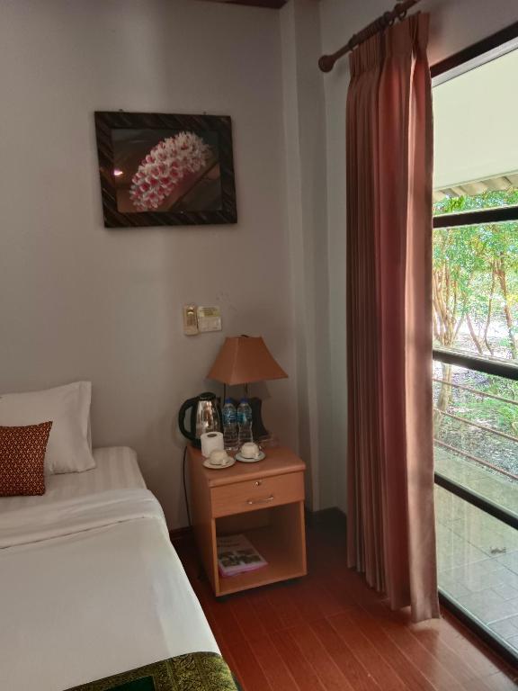 Khao Sok River & Jungle Bungalow - 2