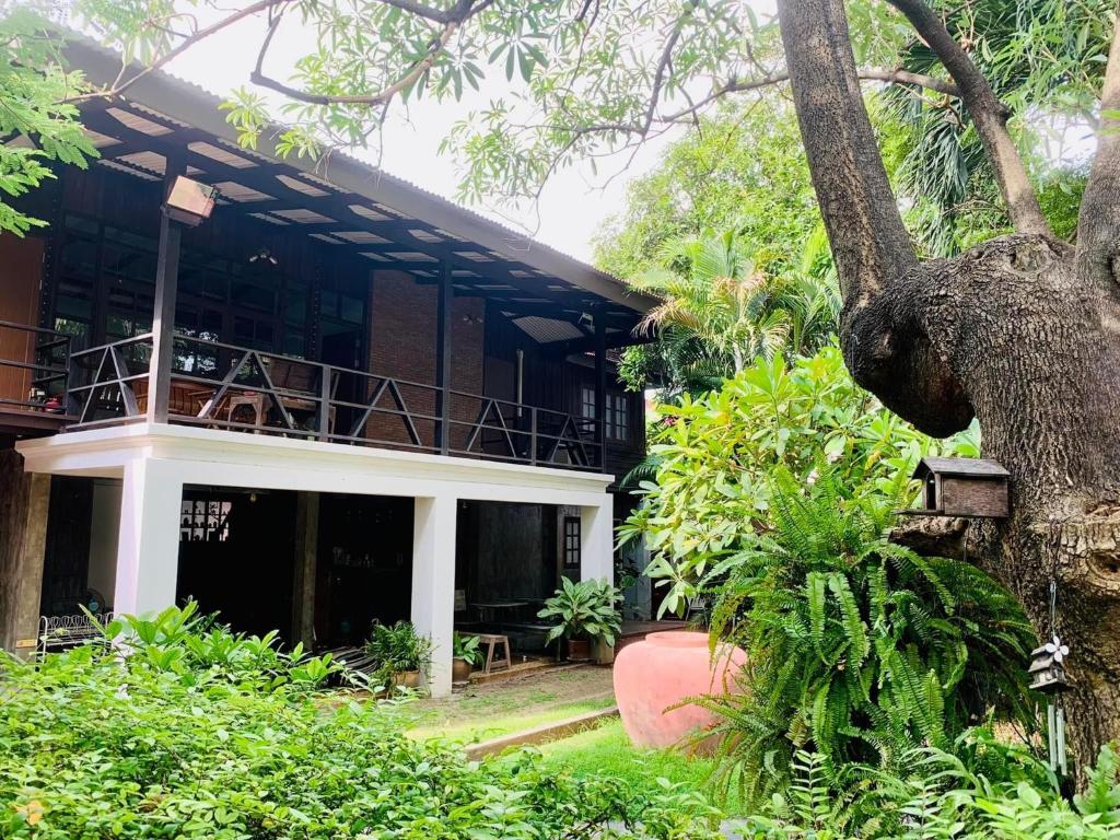 Niwas Ayutthaya Hotel