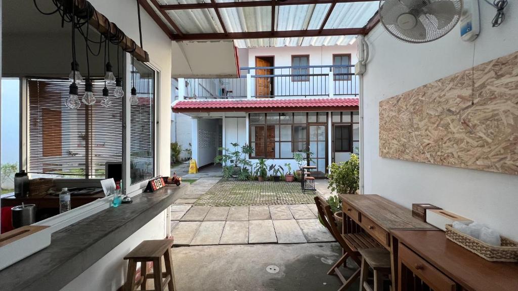 Chiang Mai Gate house - Resim 3