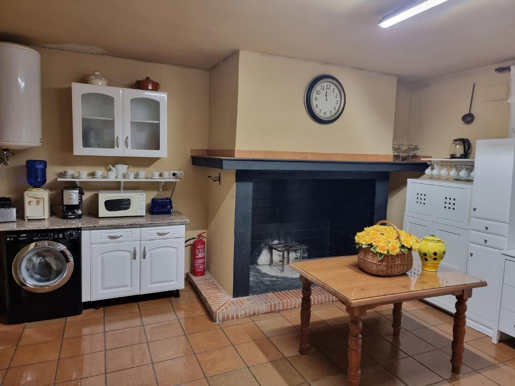 Kuchyňa alebo kuchynka v ubytovaní LA FUENTE ROMANA