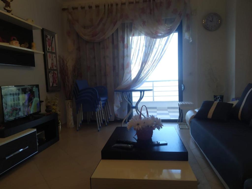 Saranda Sea View Family Apartment - Image 5