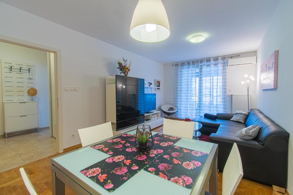 Flexible SelfCheckIns 35 - Zagreb - Garage - Loggia - New