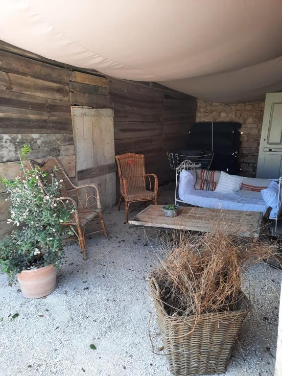 Fotografia z galérie ubytovania Gîte du Petit Olivier - 2 à 4 pers -1 chb v destinácii Saint-Cirq-Souillaguet