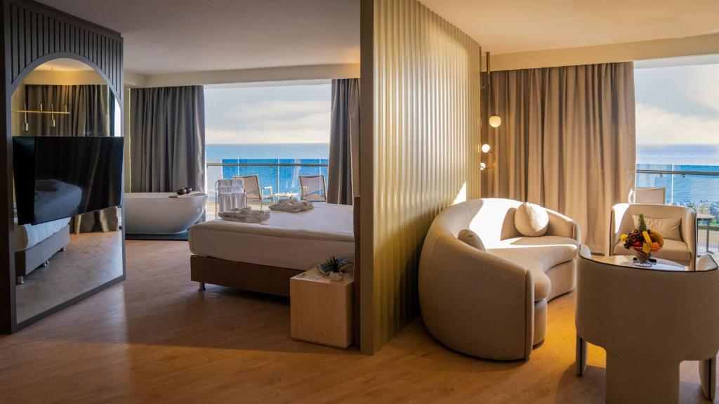 Alarcha Hotels & Resort - Ultra All Inc - Deluxe Suite
