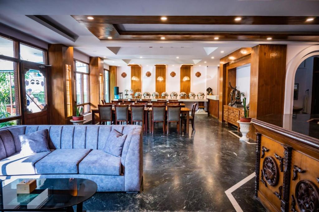 Posezení v ubytování Kathmandu Prince Hotel