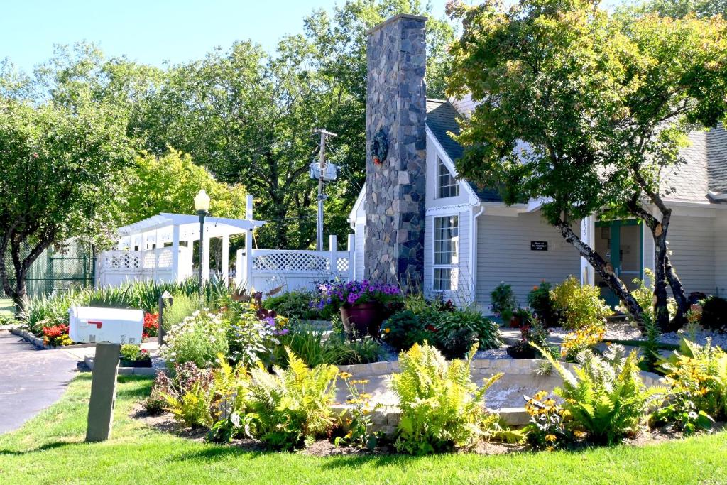 The Lodge at Jackson Village photo