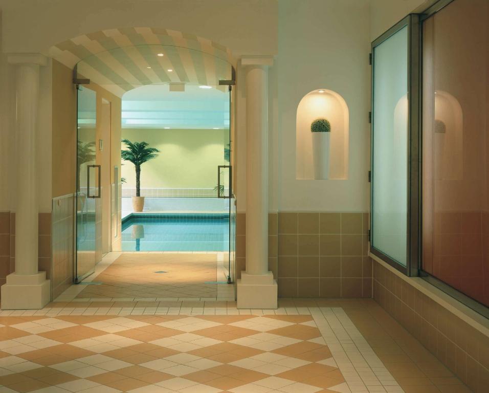 Bazén v ubytování relexa hotel Bad Steben GmbH nebo v jeho okolí