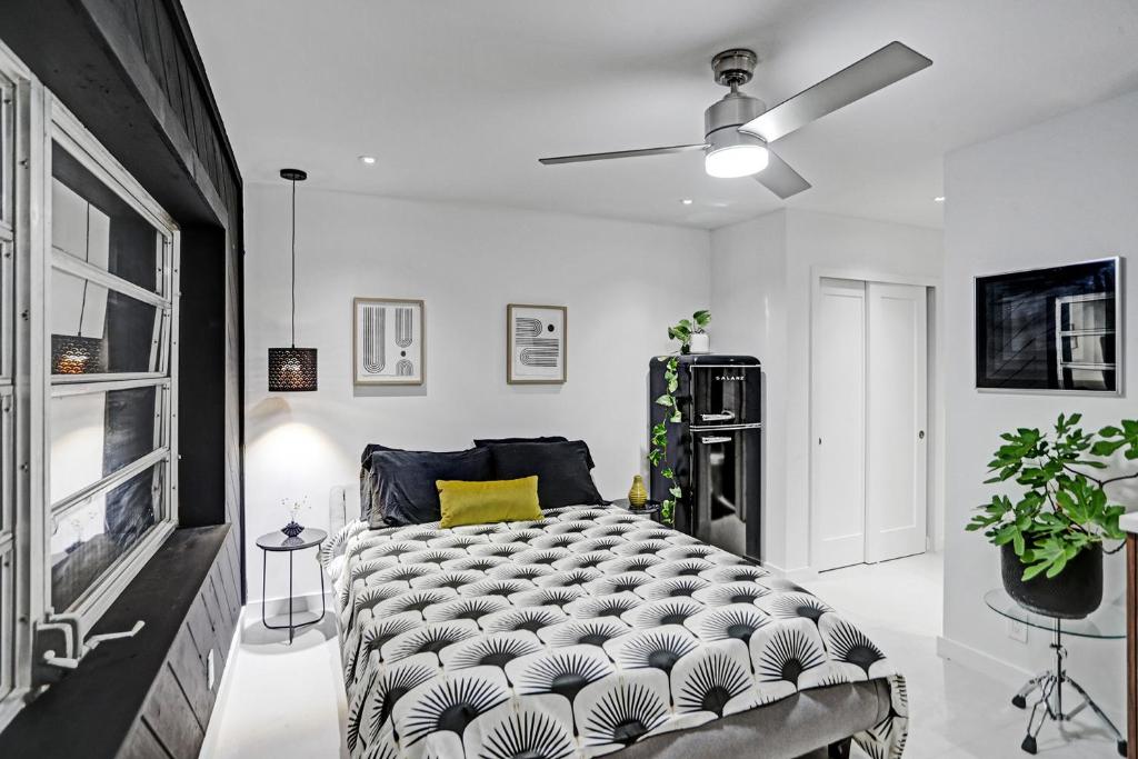 Stylish Luxury Tropical Junior Suite - Deluxe Double Room With Bath