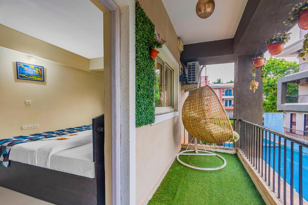 Postel nebo postele na pokoji v ubytování 4bhk Stunning Apartment with Pool 2bhkX2