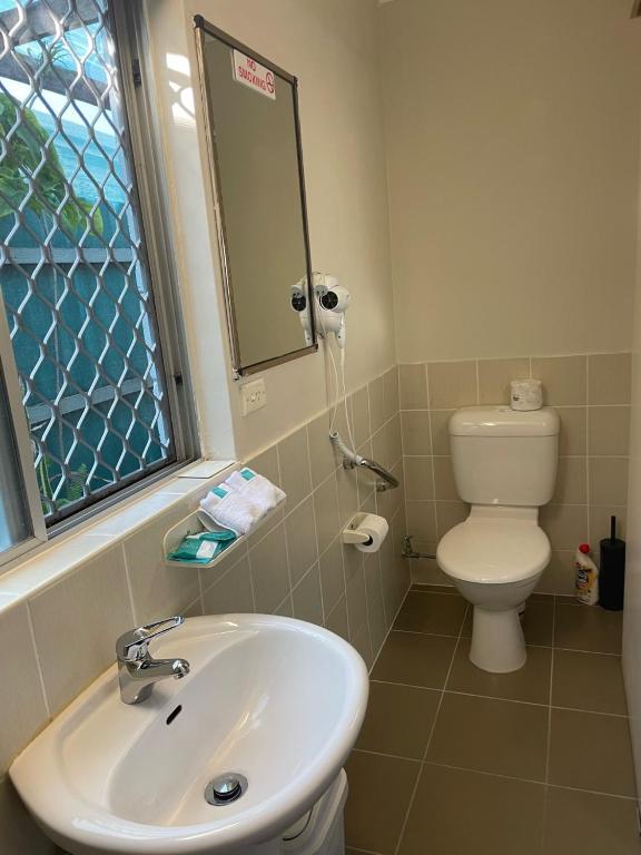 Koupelna v ubytování Kyamba Court Motel