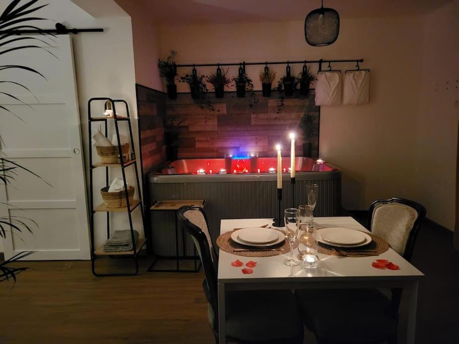 Fotografie z fotogalerie ubytování Cosy Corner - Appartement spa - Jacuzzi v destinaci Marsannay-la-Cote