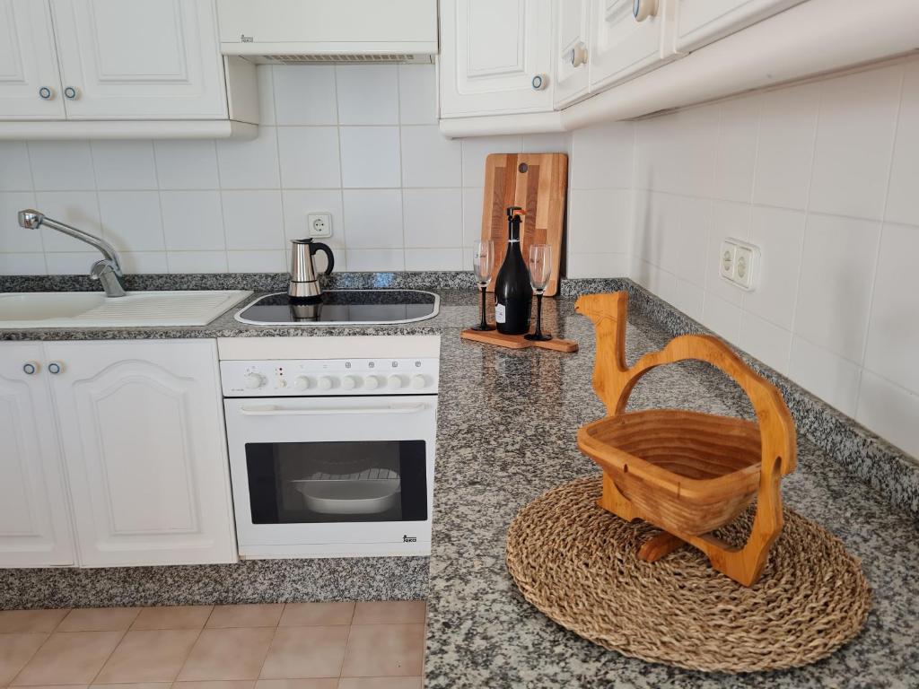Kuchnia lub aneks kuchenny w obiekcie Cozy Waterman beach house