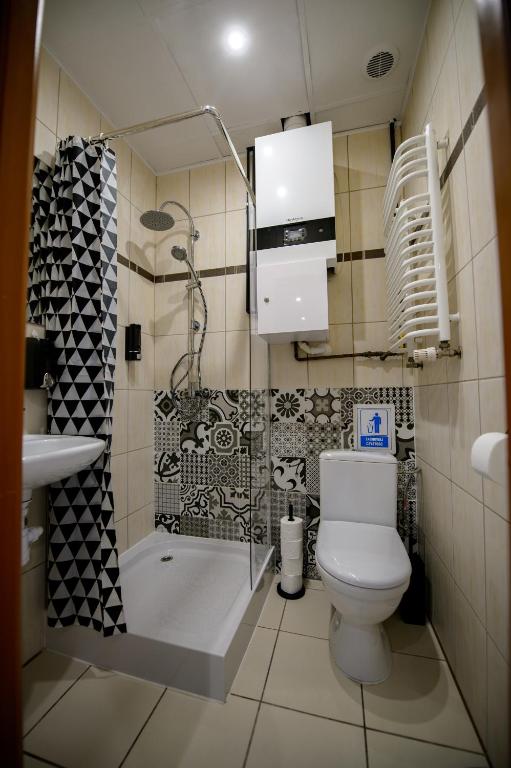 Kúpeľňa v ubytovaní ONRest Hostel Centrum Żytnia 8 FaktVat