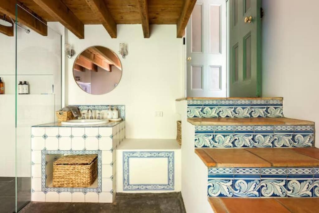 Φωτογραφία από το άλμπουμ του Two-Acres Italian villa creek setting - 3 bedroom σε Bridgewater