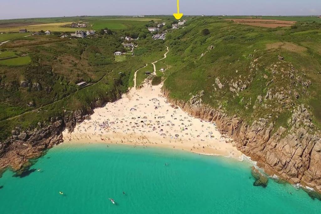 Porthcurno Beach 2 bedroom ground floor apartment., Penzance, UK