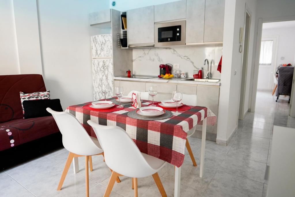Kuchyňa alebo kuchynka v ubytovaní Apartamento Marineda