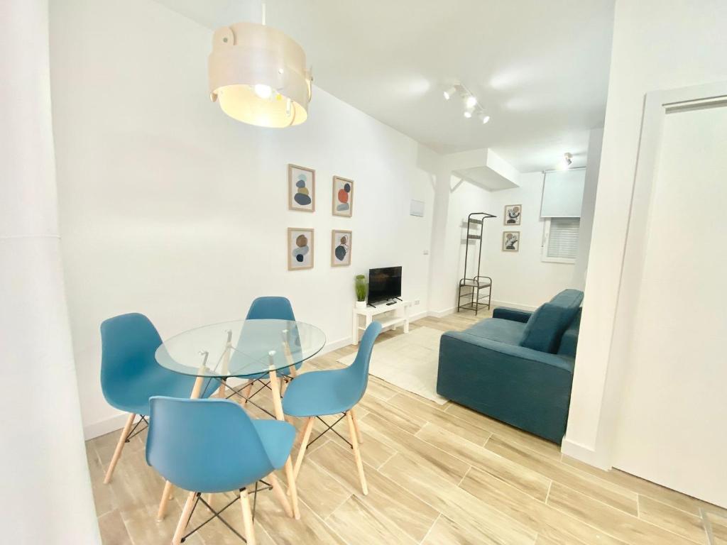 Posezení v ubytování China Town Madrid 01