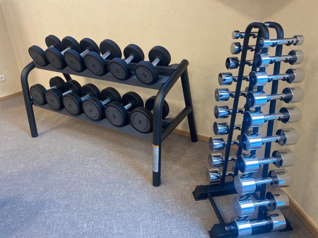 Posilňovňa alebo fitness centrum v ubytovaní Liebes Caroline 4-Sterne-Hotel